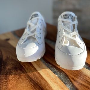 Converse Chuck Taylor All Star Lugged Low Tops
